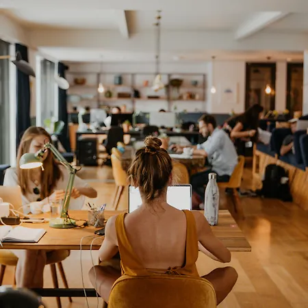 Hostel Selina Secret Garden Lissabon