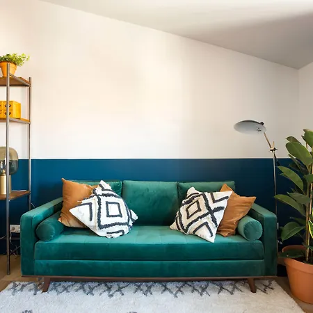 Selina Secret Garden Hostel *