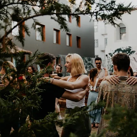 Hostel Selina Secret Garden Lisbon