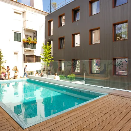 Hostel Selina Secret Garden Lisbon