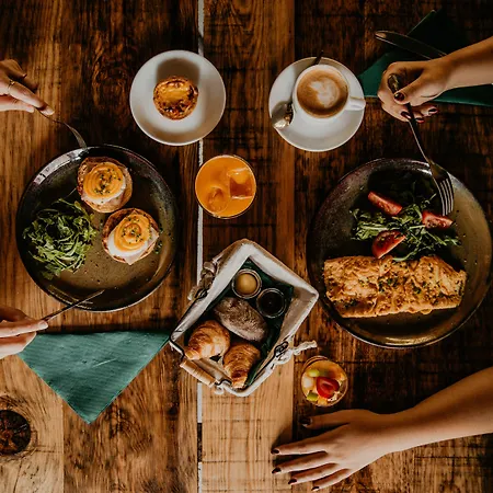 Selina Secret Garden * ליסבון