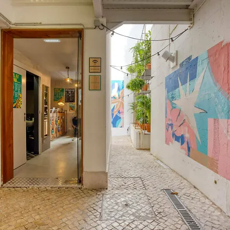 Selina Secret Garden Hostel *