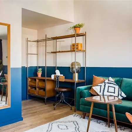 Selina Secret Garden Hostel *