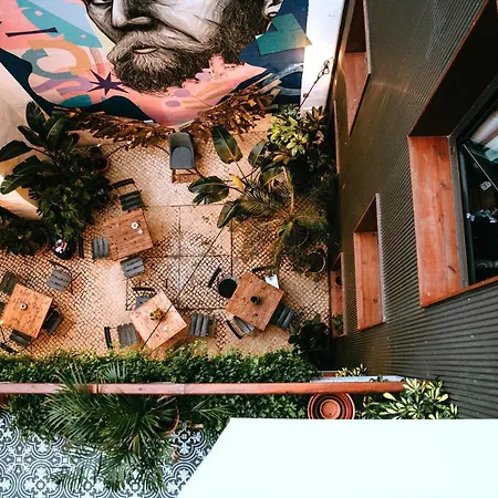 Hostel Selina Secret Garden Lisbon