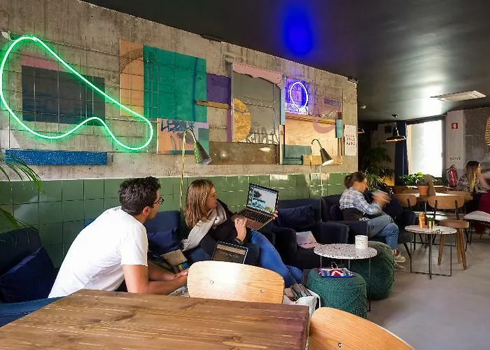 Secret Patio Hostal Lisboa