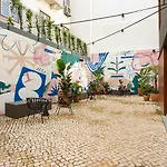 Secret Patio Хостел *