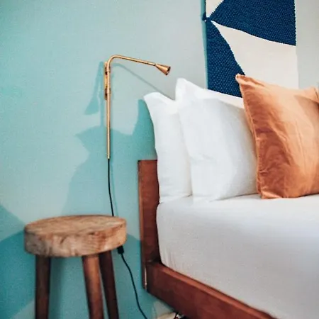 بيت شباب Selina Secret Garden *